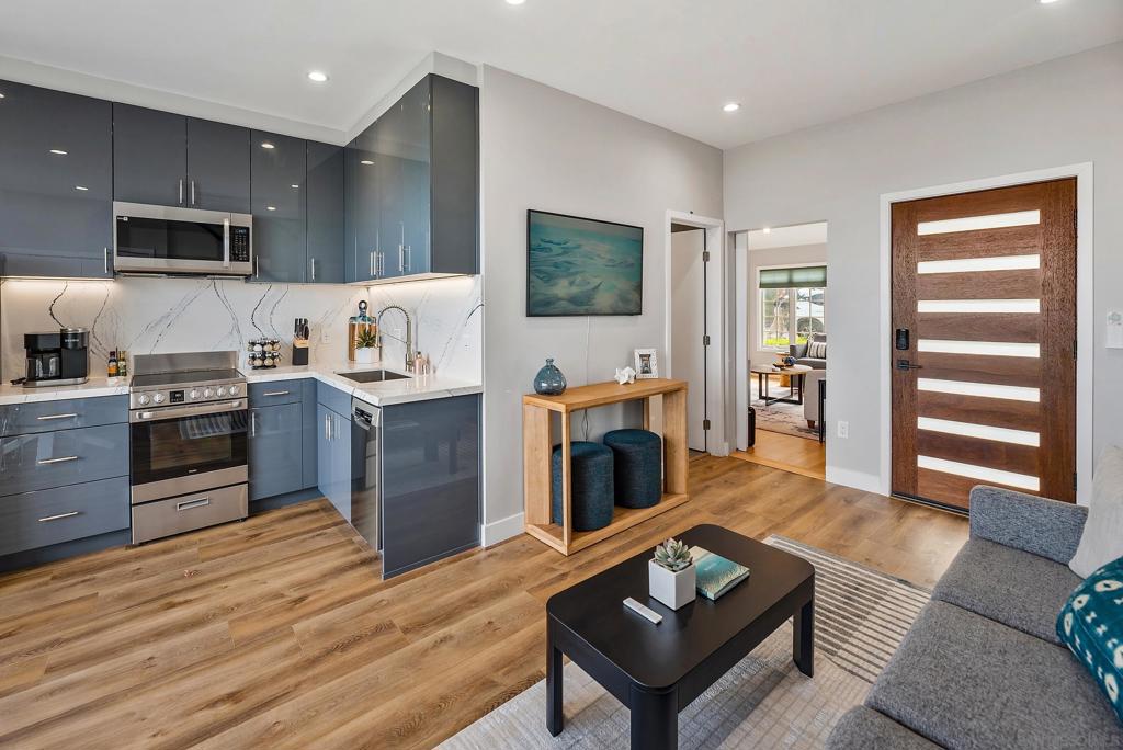 5830 Desert View Dr - photo 8