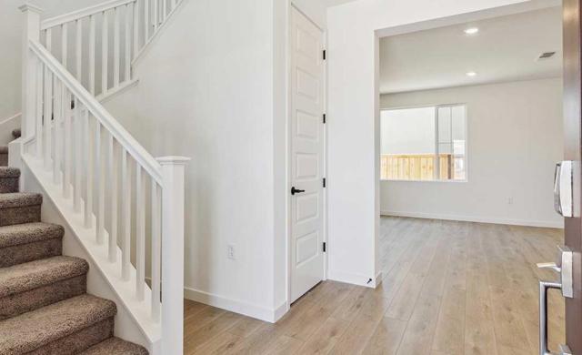 2524 Big Sky Drive, Fairfield CA: https://media.crmls.org/mediaz/ed88e0a6-8db6-4afb-b15a-7420cb630c93.jpg