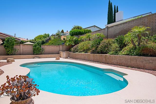 Image 28 of 29 For 18172 Sencillo Dr