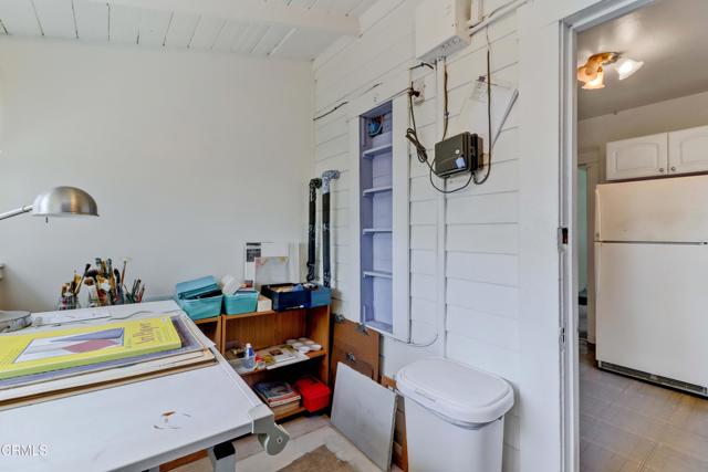 320 W Lemon Avenue, Monrovia CA: https://media.crmls.org/mediaz/ed897d2b-1875-4ee5-bc30-3f30bc1afb86.jpg