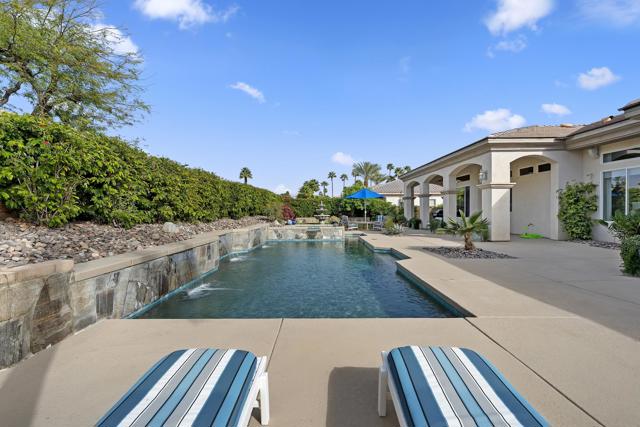 50 Toscana E Way, Rancho Mirage CA: https://media.crmls.org/mediaz/ed89ab36-c2d8-4e6d-9b76-5e1f469aa8dd.jpg