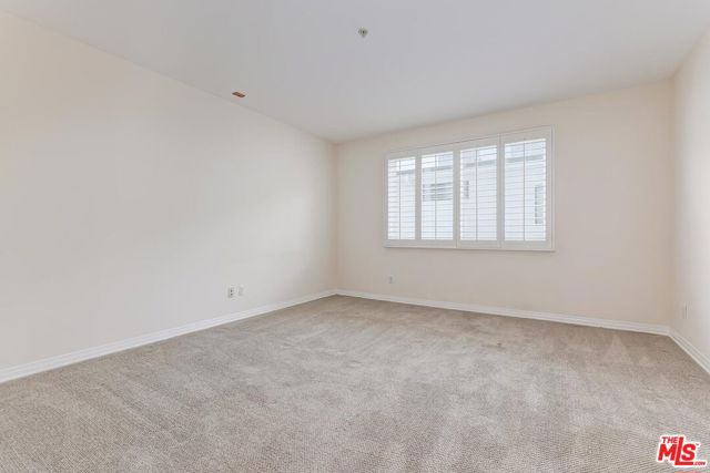 1257 Brockton Avenue, Los Angeles CA: https://media.crmls.org/mediaz/ed8a1681-6bfe-4911-88bf-14cfc5647a5d.jpg