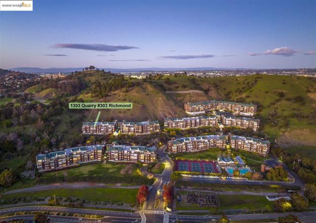 1301 Quarry Ct, Richmond CA: https://media.crmls.org/mediaz/ed8a3a68-a192-404c-9624-3d0f89e56b36.jpg