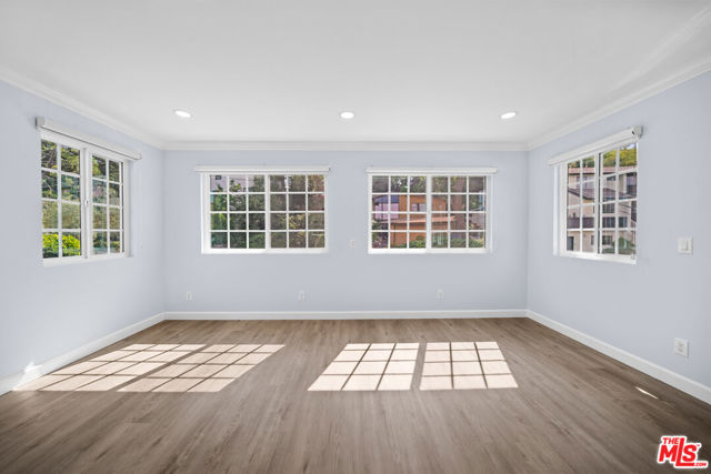 334 Anita Drive, Pasadena CA: https://media.crmls.org/mediaz/ed8a3fcf-6588-4dd4-9124-6f8f31aca60d.jpg