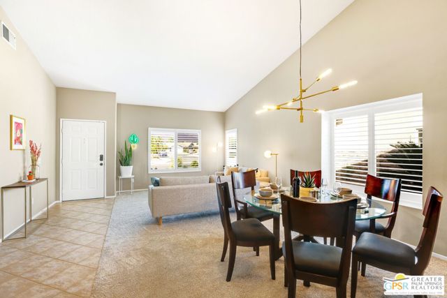 2162 Shannon Way, Palm Springs CA: https://media.crmls.org/mediaz/ed8aa423-0118-4b03-9043-209f10bff462.jpg