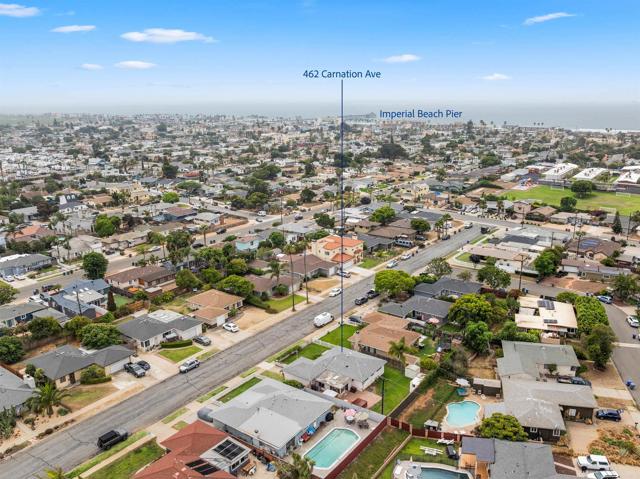 462 Carnation Avenue, Imperial Beach CA: https://media.crmls.org/mediaz/ed8b1130-e098-48b1-80be-8b563b387f2d.jpg