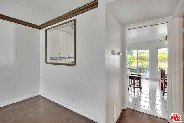 700 W Walnut Avenue, Orange CA: https://media.crmls.org/mediaz/ed8b40a4-1957-4359-8ccc-e95d04a38aec.jpg
