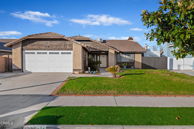 Detail Gallery Image 1 of 1 For 2015 Outsail Ln, Oxnard,  CA 93035 - 3 Beds | 2 Baths