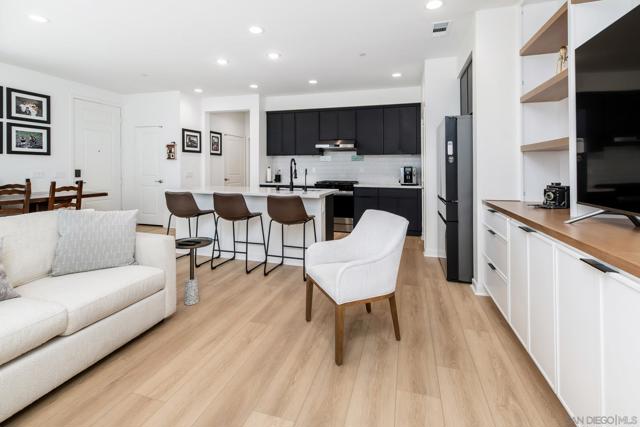 32395 Tannat Dr, Temecula CA: https://media.crmls.org/mediaz/ed8ced49-cdda-4ac2-a620-19f832bfd401.jpg