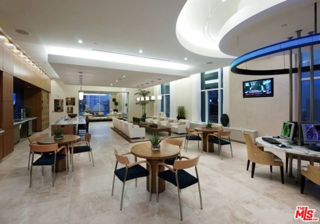 717 W Olympic Boulevard, Los Angeles CA: https://media.crmls.org/mediaz/ed8cf6bb-1179-41e3-bb5d-f1d35c08bcb0.jpg