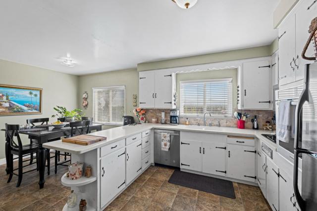 4211 Bolsa Road, Hollister CA: https://media.crmls.org/mediaz/ed8d0380-2b26-4319-9c28-bd38c9459d5b.jpg