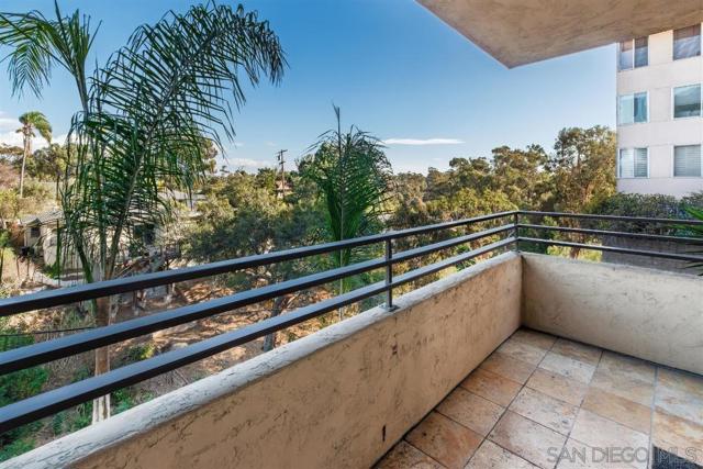 3645 7TH AVE, San Diego, California 92103, 2 Bedrooms Bedrooms, ,2 BathroomsBathrooms,Condominium,For Sale,7TH AVE,250019797SD