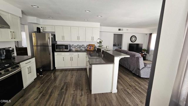 44615 Foxboro Court, Lancaster CA: https://media.crmls.org/mediaz/ed8dc81f-3f24-4072-8e85-2cea54bd35d6.jpg