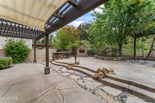 186 Parkside Drive, Simi Valley CA: https://media.crmls.org/mediaz/ed8e53d9-3bc4-4f1e-b3ad-f32d1f988b99.jpg