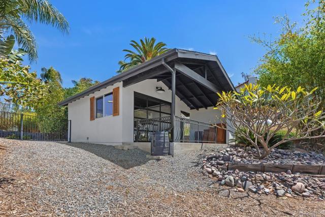 2085 Valley View Boulevard, El Cajon CA: https://media.crmls.org/mediaz/ed8e8aba-4777-40db-8afa-19f31b46e40a.jpg