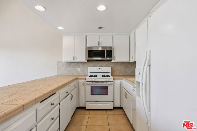 25051 La Cresta Drive, Dana Point CA: https://media.crmls.org/mediaz/ed8ebf21-d514-405b-be3d-d3f08f5282f0.jpg