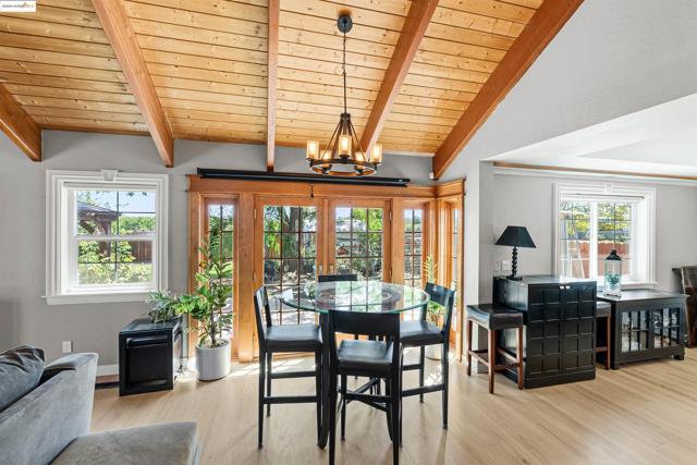 1600 Eden Plains Rd, Brentwood CA: https://media.crmls.org/mediaz/ed8f2b3c-c21d-4806-8a77-41eaad3d2f0d.jpg