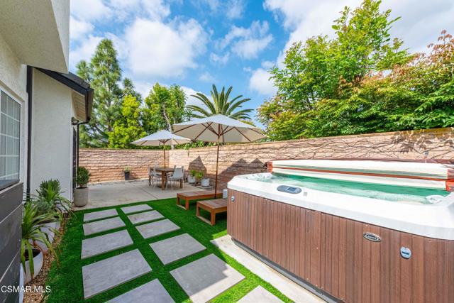 2658 Morning Grove Way, Thousand Oaks CA: https://media.crmls.org/mediaz/ed8f2d3f-517d-4977-a3a4-eb52817c97d8.jpg