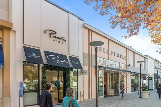2660 Ross Place, Walnut Creek CA: https://media.crmls.org/mediaz/ed8f6648-d7ec-4d41-b2c6-42462a25fc58.jpg