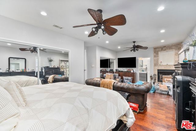 2031 W 98th Street, Los Angeles CA: https://media.crmls.org/mediaz/ed8fa98c-e732-41d4-9747-f7b1fa7f9d05.jpg