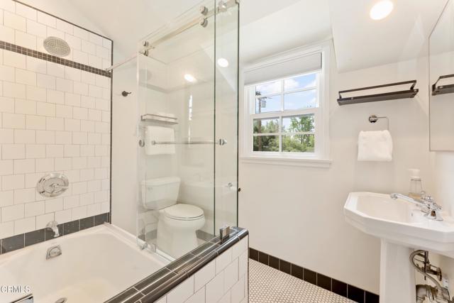 1236 New York Drive, Altadena CA: https://media.crmls.org/mediaz/ed8fede5-5dc5-4794-8048-942025a22034.jpg