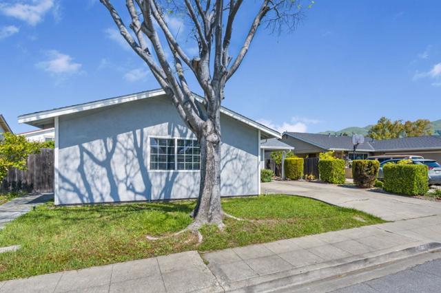 685 Parvin Drive, Milpitas CA: https://media.crmls.org/mediaz/ed90e471-8a21-41f2-a244-3b1e2b683251.jpg
