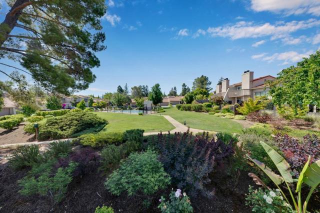 135 Calle Larga, Los Gatos CA: https://media.crmls.org/mediaz/ed91762b-b758-4148-9fb0-8c5fa10a8552.jpg