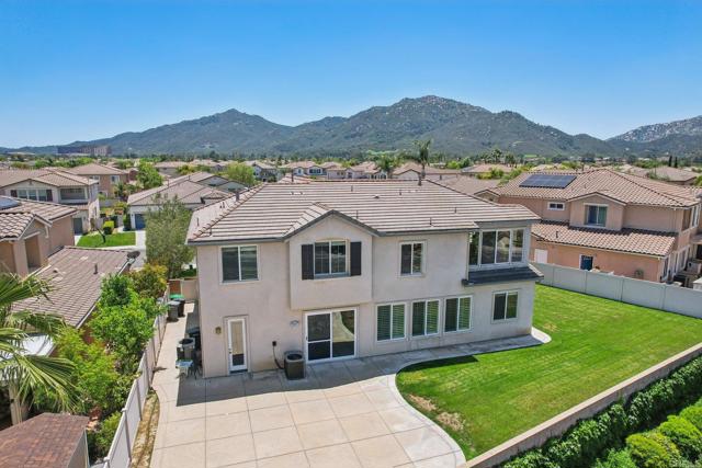 31332 Bluebeech Court, Temecula CA: https://media.crmls.org/mediaz/ed920550-b1d9-44b2-8d21-08453fa512aa.jpg