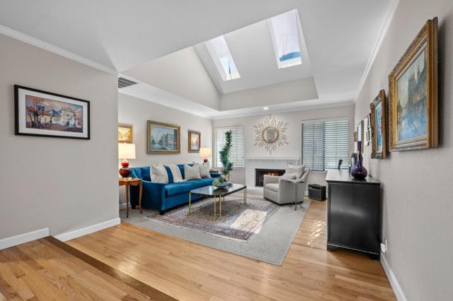 316 Valdez Avenue, Half Moon Bay CA: https://media.crmls.org/mediaz/ed928cd7-df68-4633-bbcb-2dd3caf5f83d.jpg