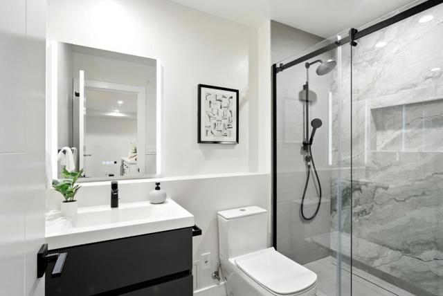 651 41st Avenue, San Francisco CA: https://media.crmls.org/mediaz/ed92e154-35bb-4203-9926-4d8e8eeffe50.jpg