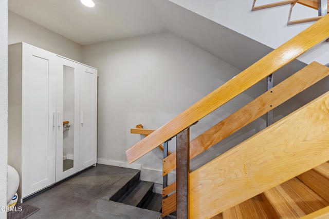 Detail Gallery Image 27 of 47 For 11912 Riverside Dr #20,  Valley Village,  CA 91607 - 2 Beds | 3 Baths