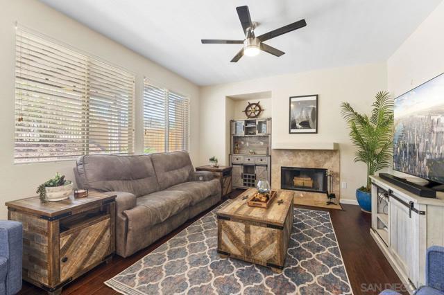 1055 Forest Hill Pl, Chula Vista CA: https://media.crmls.org/mediaz/ed939469-0c2a-4948-9b3a-141476d9ba8a.jpg