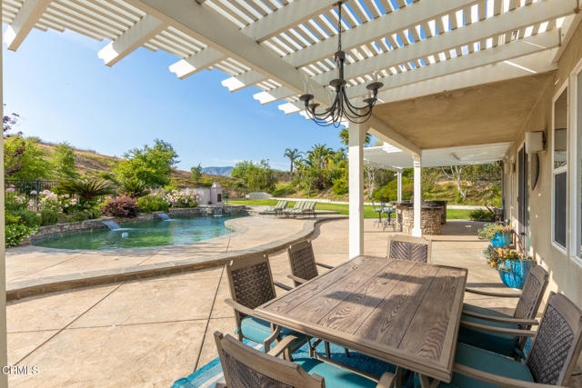Image 35 of 60 For 10931 Shadow Hills Avenue