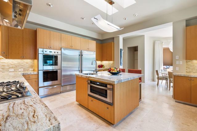 28 Sun Ridge Circle, Rancho Mirage CA: https://media.crmls.org/mediaz/ed93d7db-d71c-4d75-b0f3-6685862c9d15.jpg