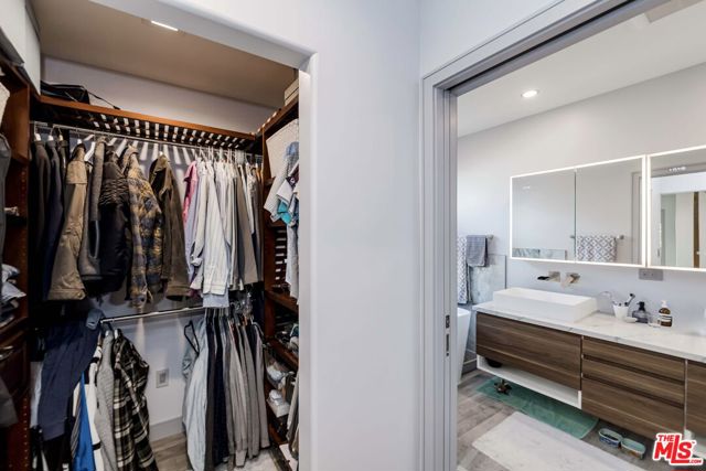 5524 W 122nd Street, Hawthorne CA: https://media.crmls.org/mediaz/ed945a0e-0bb9-471c-8cc9-8792d7a52e9d.jpg