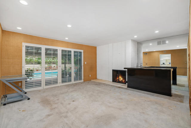 16445 Garvin Drive, Encino CA: https://media.crmls.org/mediaz/ed94df5c-43d9-4d9e-aa2a-deeeed81953d.jpg