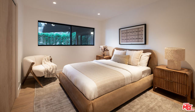2247 Chelan Place, Los Angeles CA: https://media.crmls.org/mediaz/ed955f8e-32a6-4148-a87c-f55747155bb8.jpg