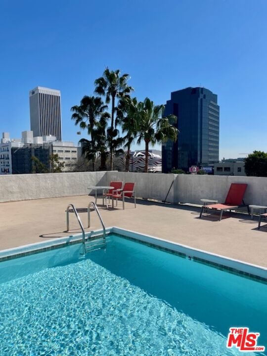 6151 Orange Street, Los Angeles CA: https://media.crmls.org/mediaz/ed967717-684f-408e-ba61-c51deb43a9e9.jpg