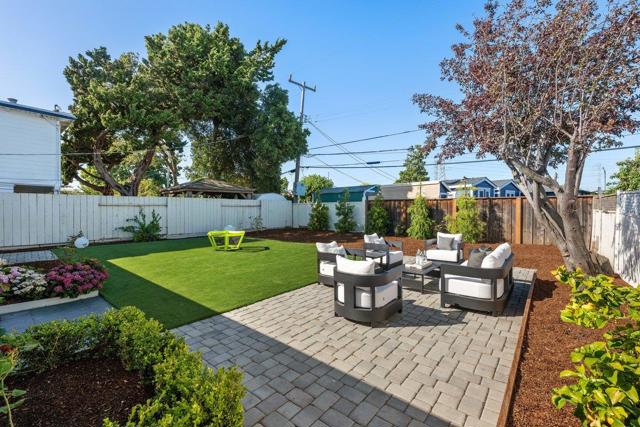 609 Fallon Avenue, San Mateo CA: https://media.crmls.org/mediaz/ed96ce08-bc38-4fee-9233-55248369fe05.jpg