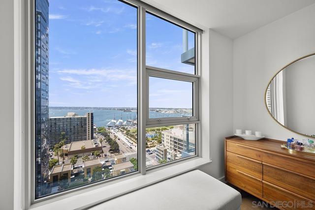1388 Kettner Blvd, San Diego CA: https://media.crmls.org/mediaz/ed96dd49-4b7d-402e-804e-d4449563cac9.jpg