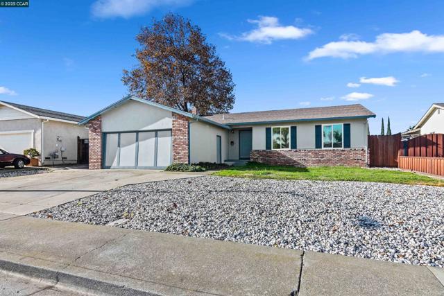 2924 N Francisco Way, Antioch CA: https://media.crmls.org/mediaz/ed976564-9482-4956-b899-c785adca8b52.jpg