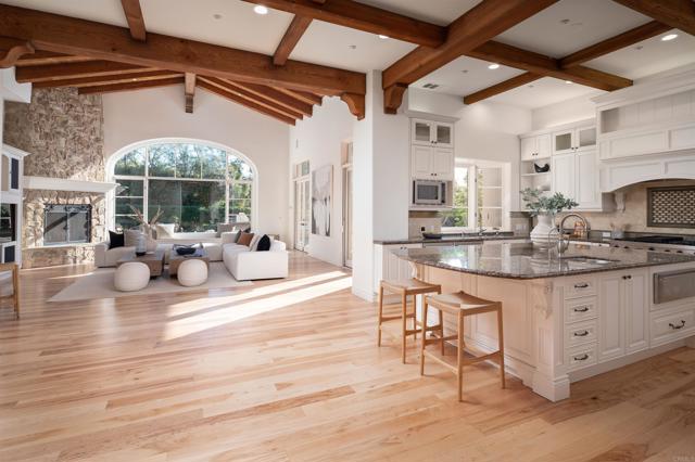 Detail Gallery Image 12 of 34 For 6725 Calle Ponte Belle, Rancho Santa Fe,  CA 92091 - 5 Beds | 5/1 Baths