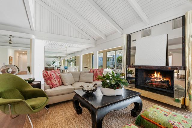 75493 Stardust Lane, Indian Wells CA: https://media.crmls.org/mediaz/ed97cf38-ba11-4a34-8442-57dc662fc789.jpg