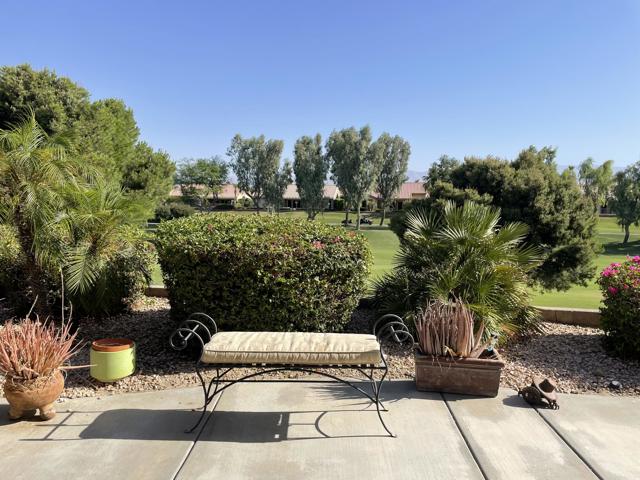 39264 Mirage Circle, Palm Desert CA: https://media.crmls.org/mediaz/ed9924bd-003f-4bbd-b968-1013923ab29f.jpg