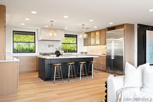 4911 Beaumont Dr, La Mesa CA: https://media.crmls.org/mediaz/ed9b8be0-6462-47bb-9d3b-92a28fe76f2d.jpg