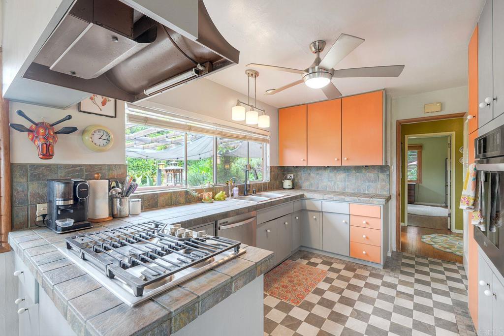 730 Broadway - photo 12