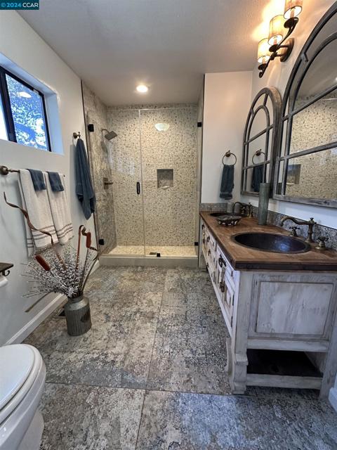 Image 21 of 48 For 4416 Reinhardt Dr
