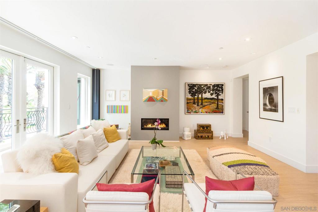 1040 Genter St 304, La Jolla, CA 92037