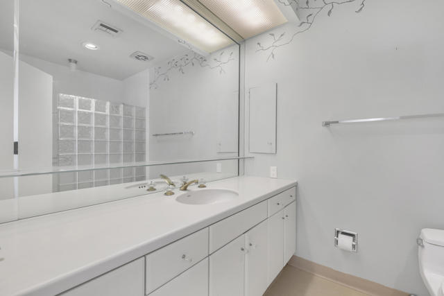 770 S La Mirada Road, Palm Springs CA: https://media.crmls.org/mediaz/ed9e3fcb-9013-48b9-aeb8-cdb270514cce.jpg