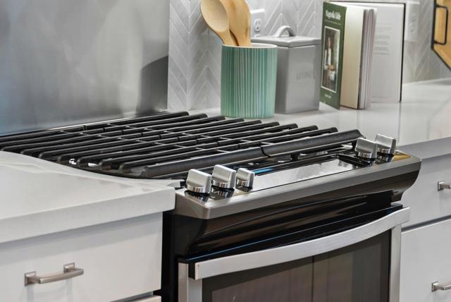 47382 Mission Falls Court, Fremont CA: https://media.crmls.org/mediaz/ed9ec0f4-cee1-4aa1-8a5b-5be13a1ce642.jpg